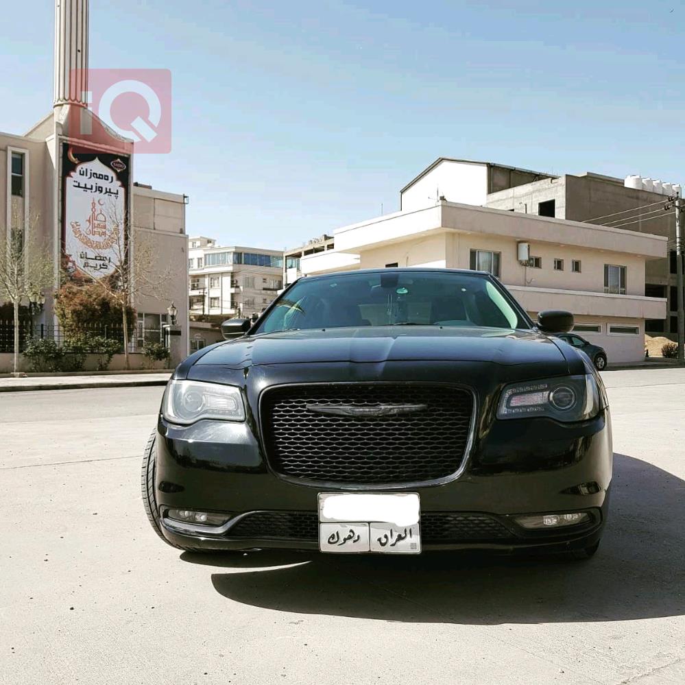 كرايسلر 300